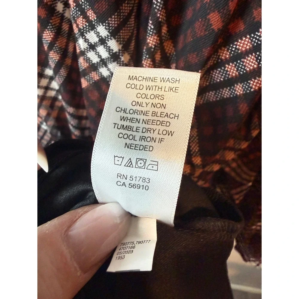 Maurices Women 3X Brown Plaid Smocked Yoke Ruffle Neck Long Sleeve Blouse Top - Picture 4 of 9